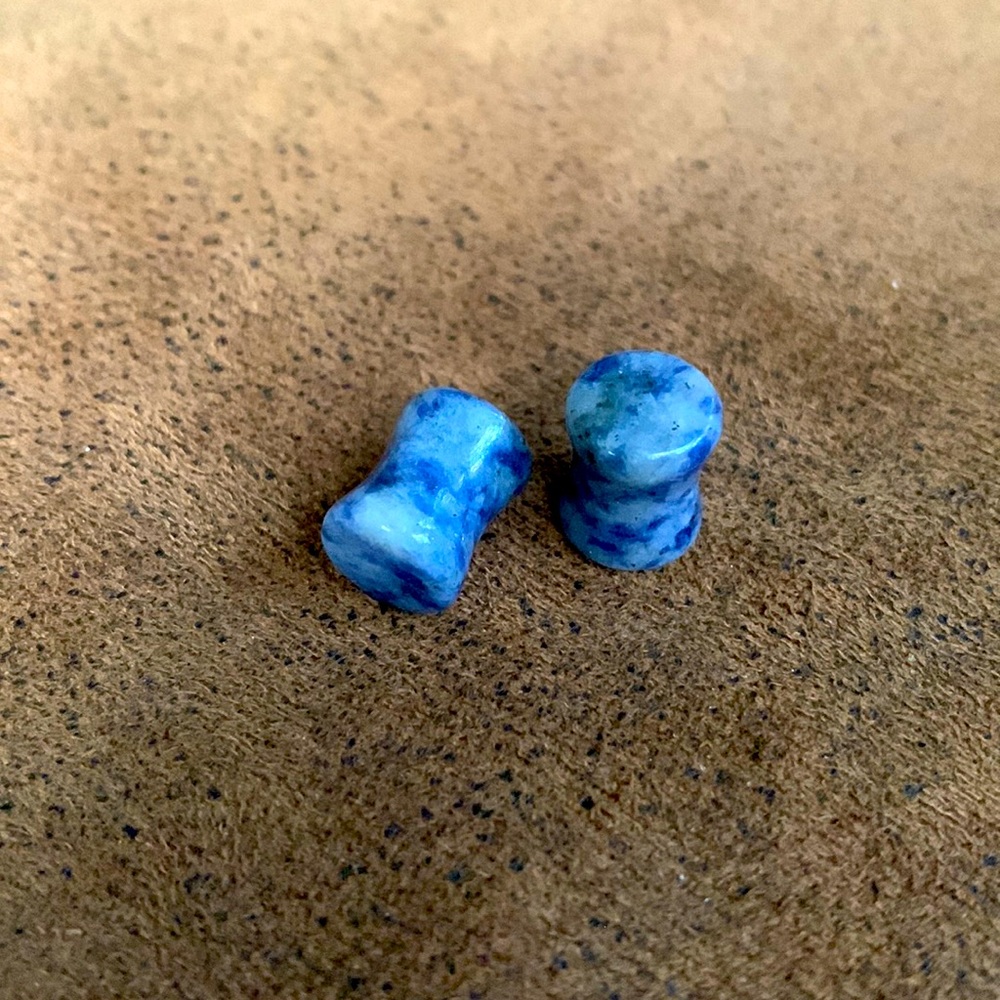 0g stone plugs